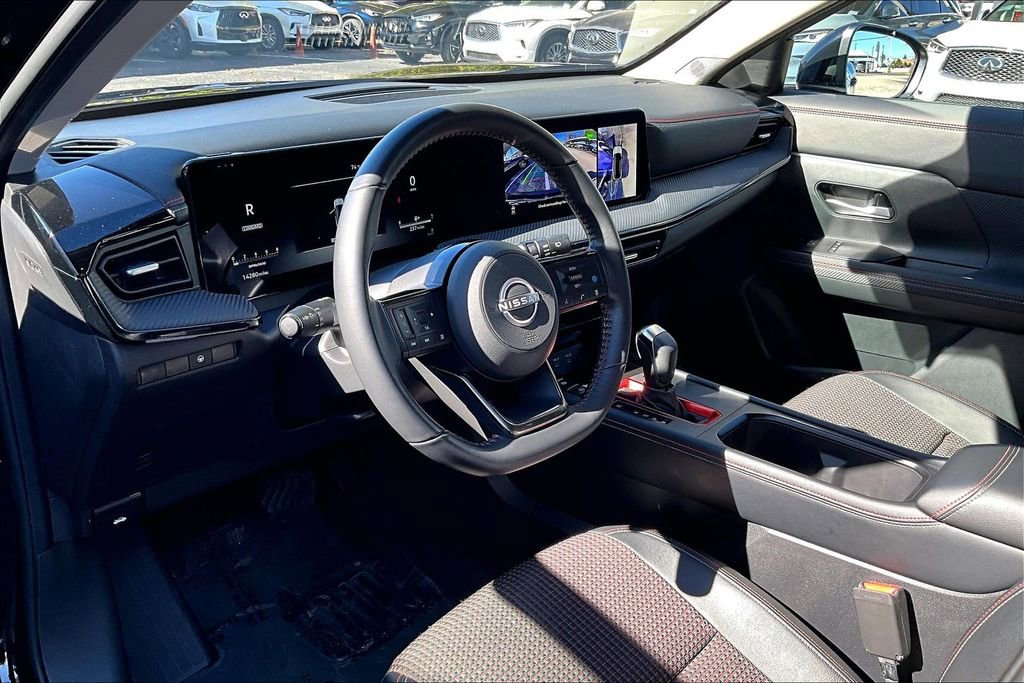 Used 2025 Nissan Kicks SR image 14