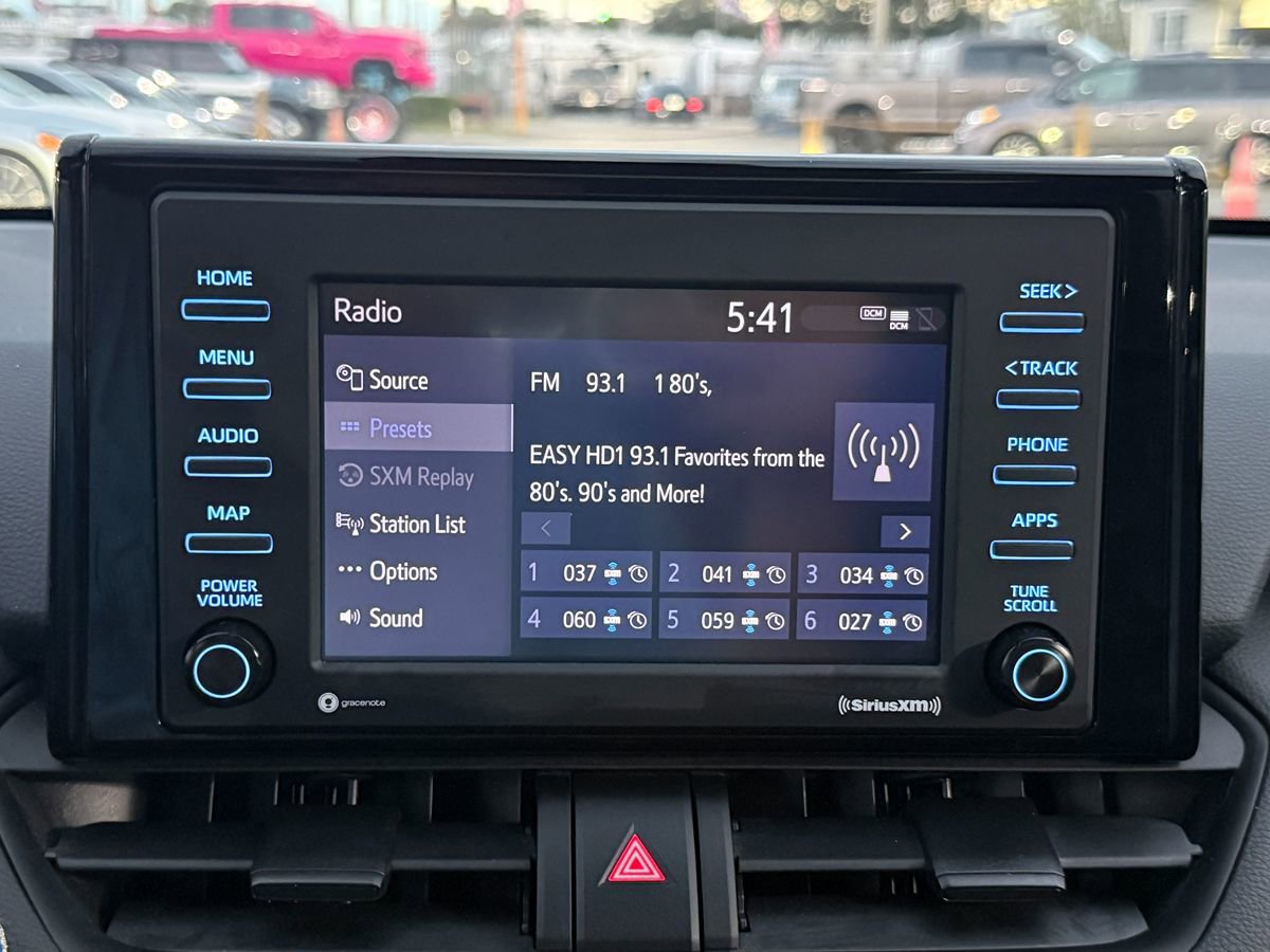 Used 2022 Toyota RAV4 XLE w/ Convenience Package AWD/4WD image 32