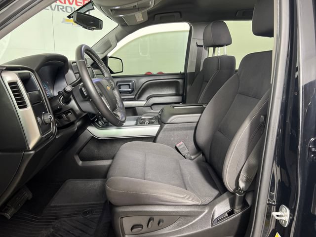 Used 2018 Chevrolet Silverado 1500 LT w/ Texas Edition RWD image 9