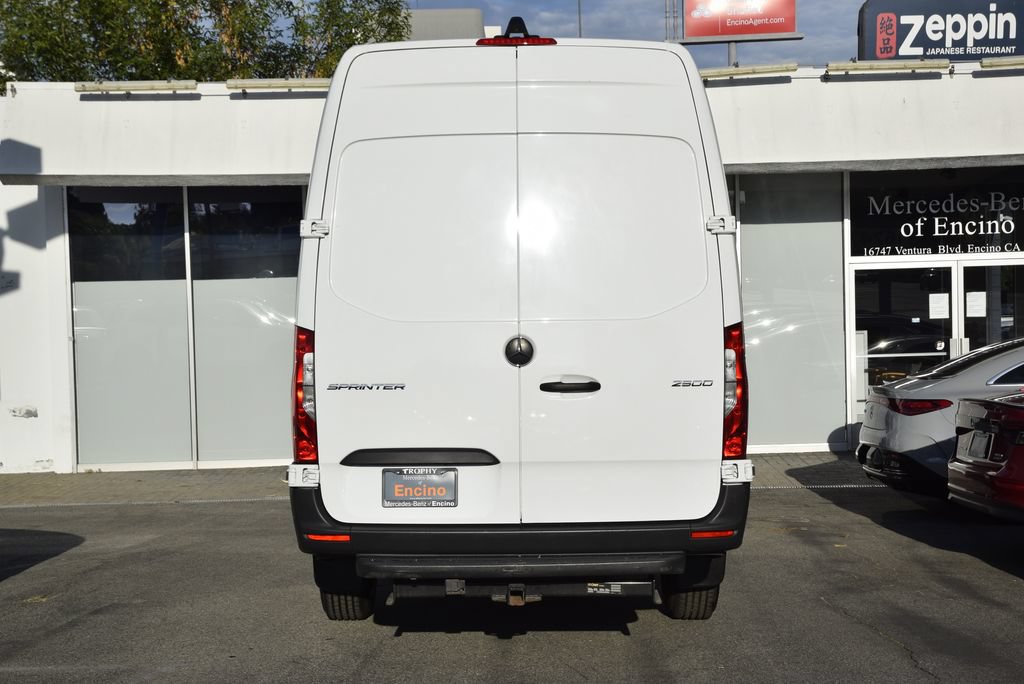 Used 2024 Mercedes-Benz Sprinter 2500 w/ Acoustic Package image 4