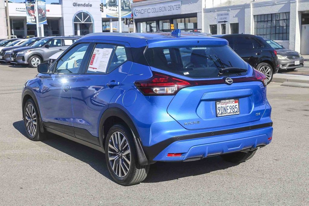 Used 2023 Nissan Kicks SV FWD image 6
