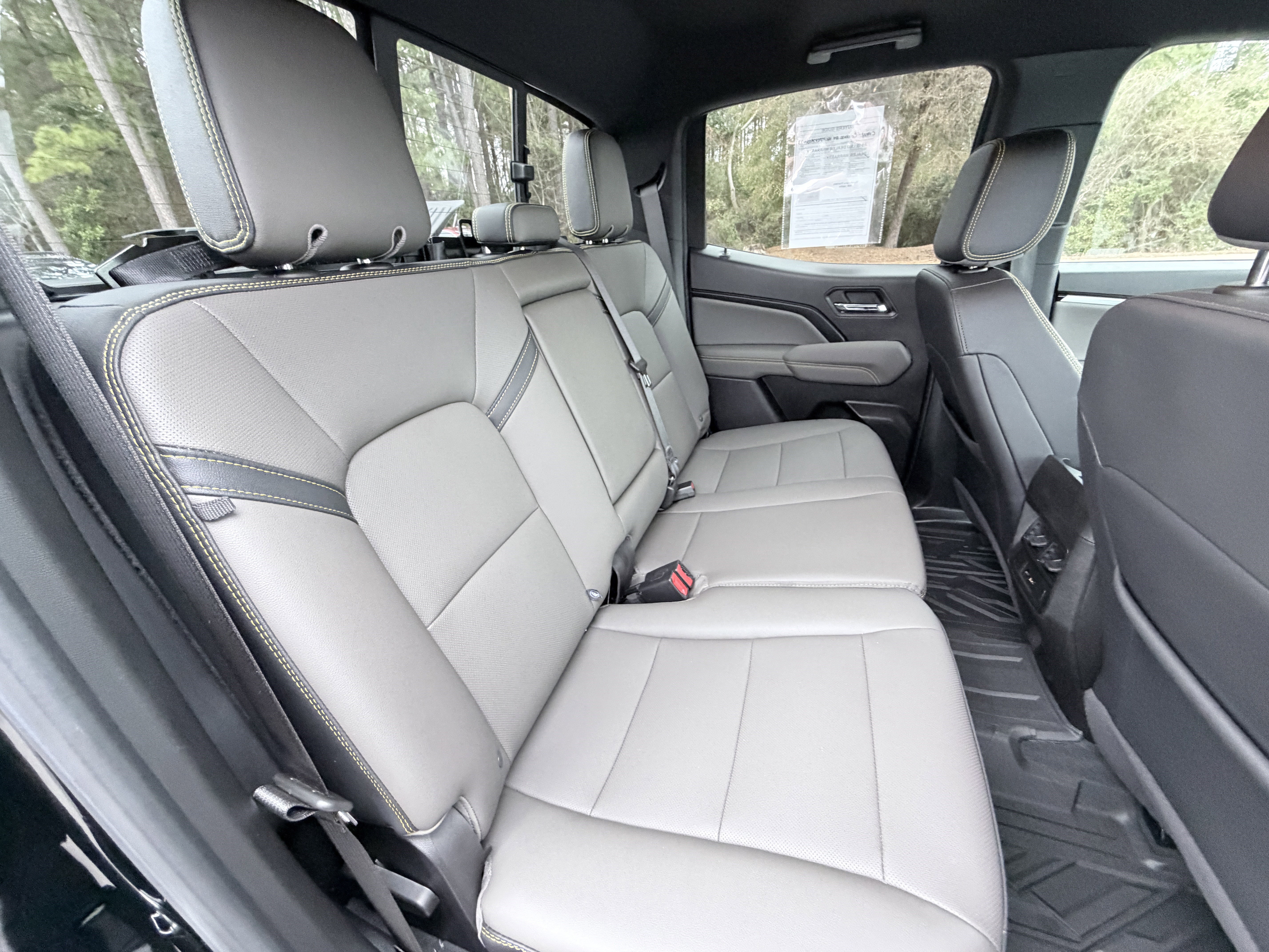 Used 2024 Chevrolet Colorado ZR2 w/ ZR2 Convenience Package III image 22