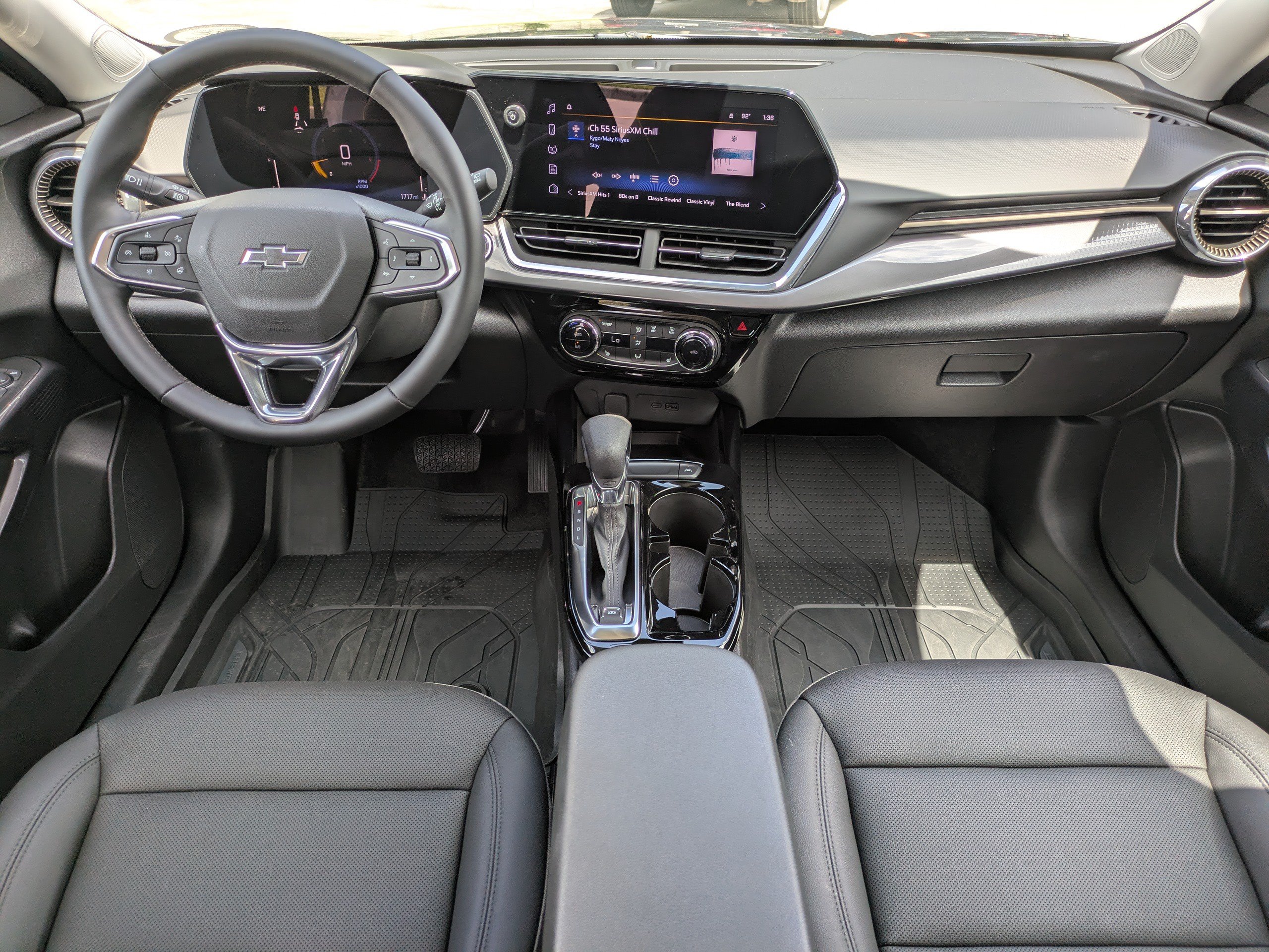 Used 2026 Chevrolet Trax ACTIV w/ Sunroof Package FWD image 13