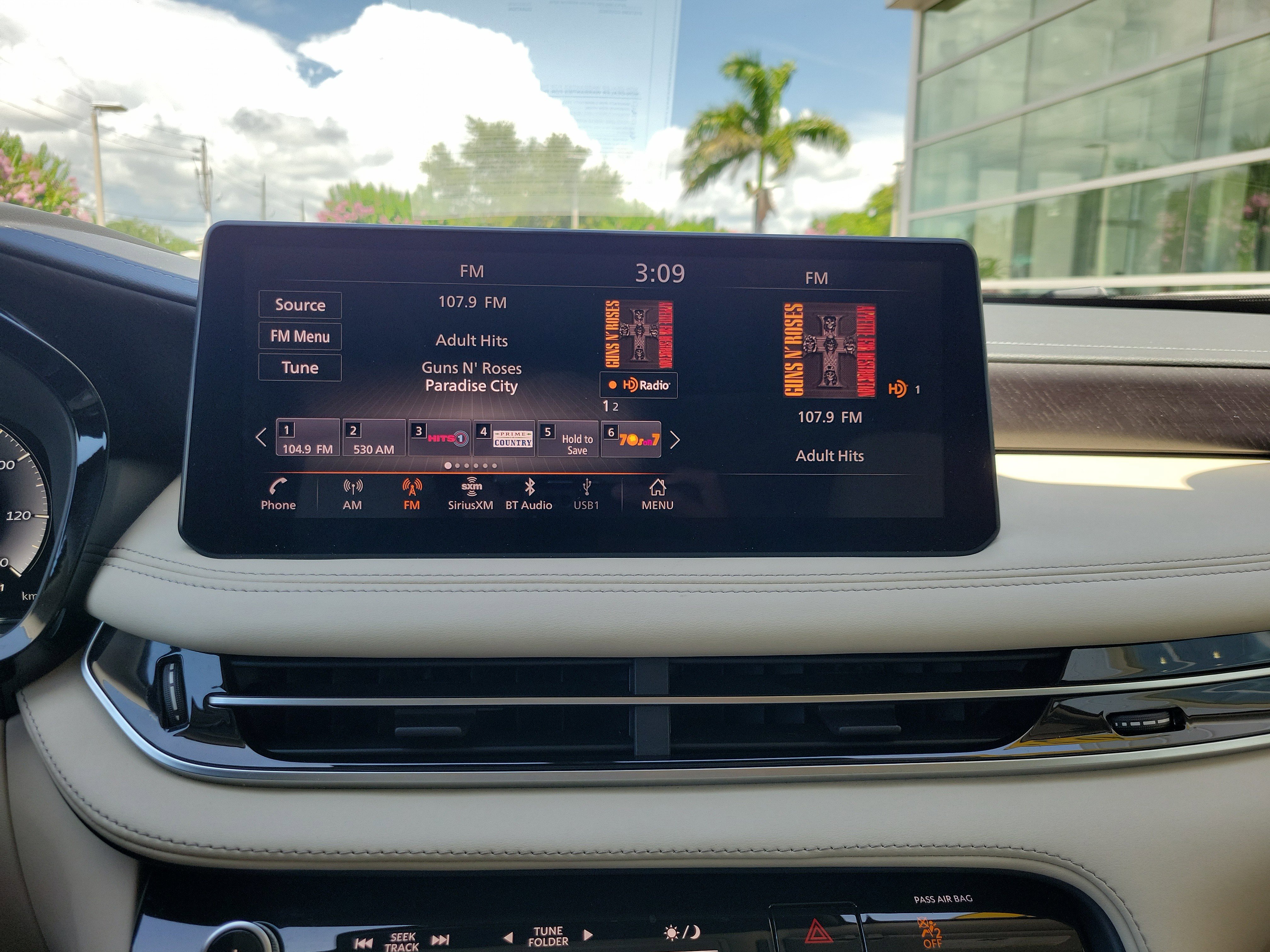 Certified 2023 INFINITI QX60 Sensory w/ Vision Package AWD/4WD image 24