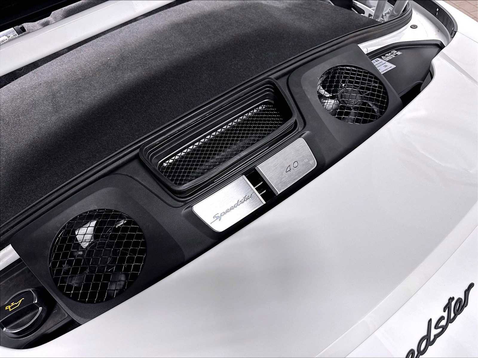 Used 2019 Porsche 911 Speedster RWD image 35