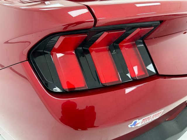 Used 2024 Ford Mustang Coupe image 36