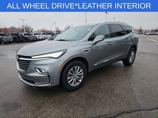 Used 2023 Buick Enclave Essence image 7