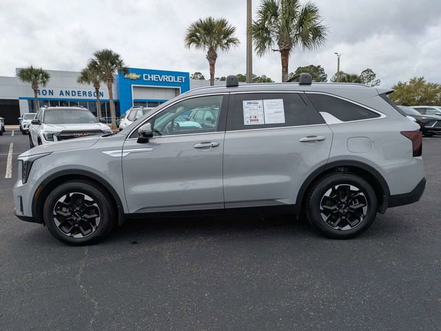 Used 2024 Kia Sorento S w/ Panoramic Sunroof Package image 7