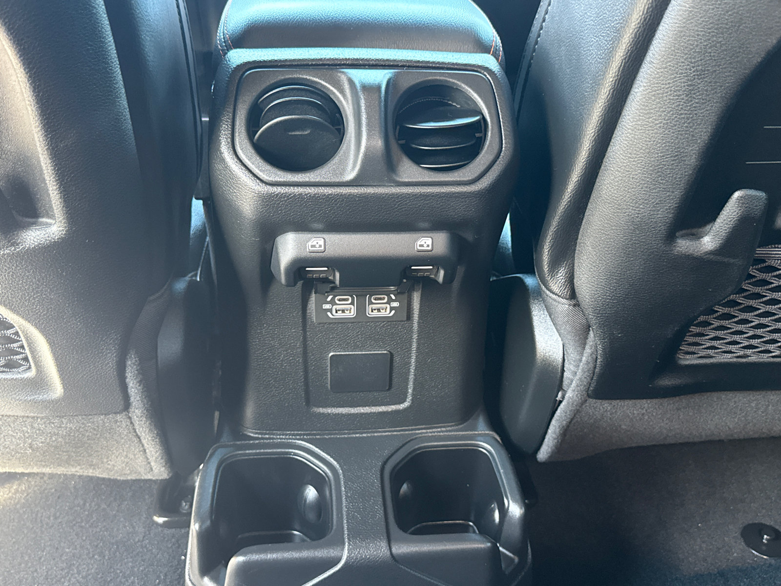 Used 2022 Jeep Gladiator Mojave w/ Cold Weather Group AWD/4WD image 7