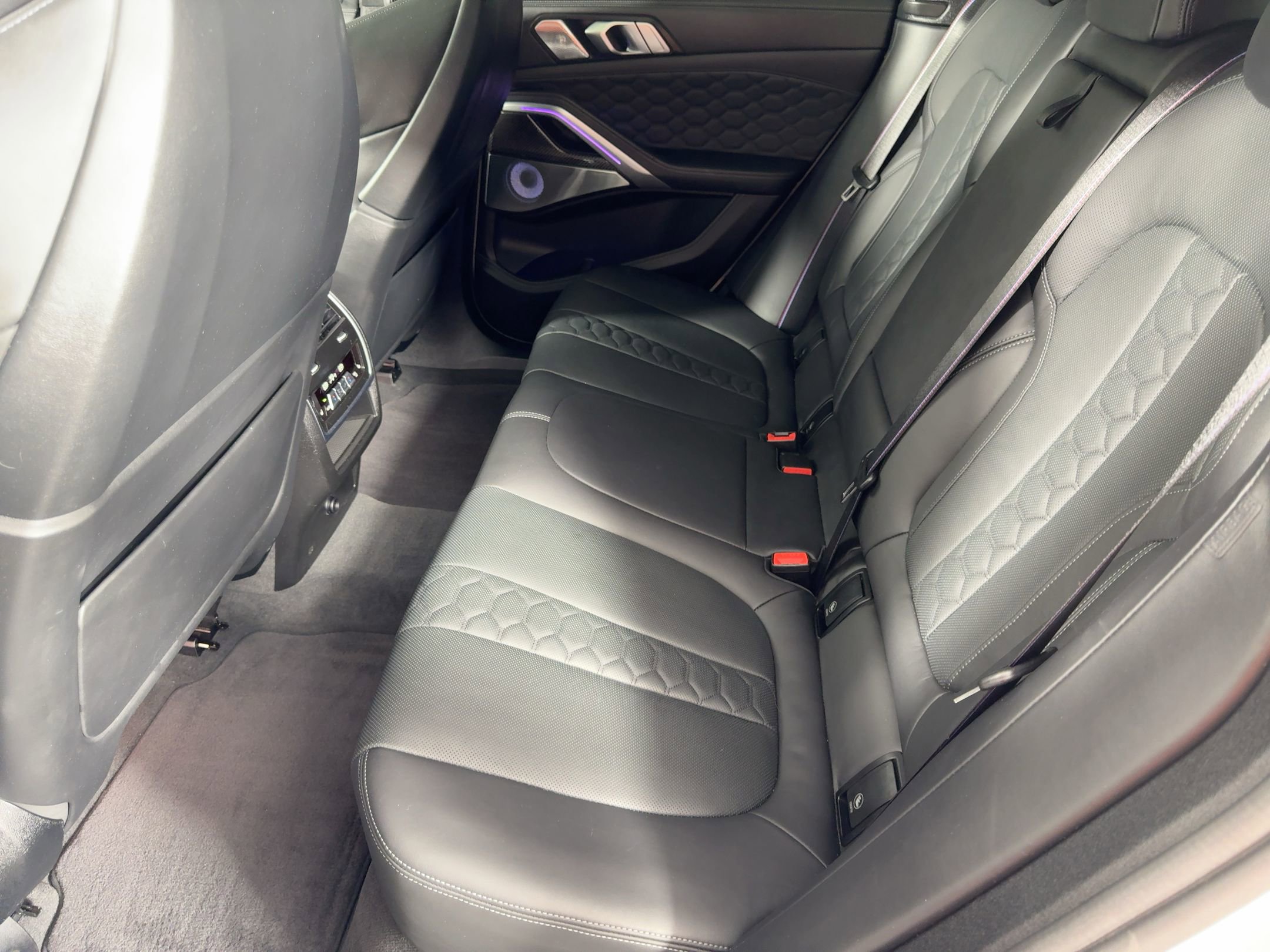 Used 2021 BMW X6 M w/ Competition Package image 15