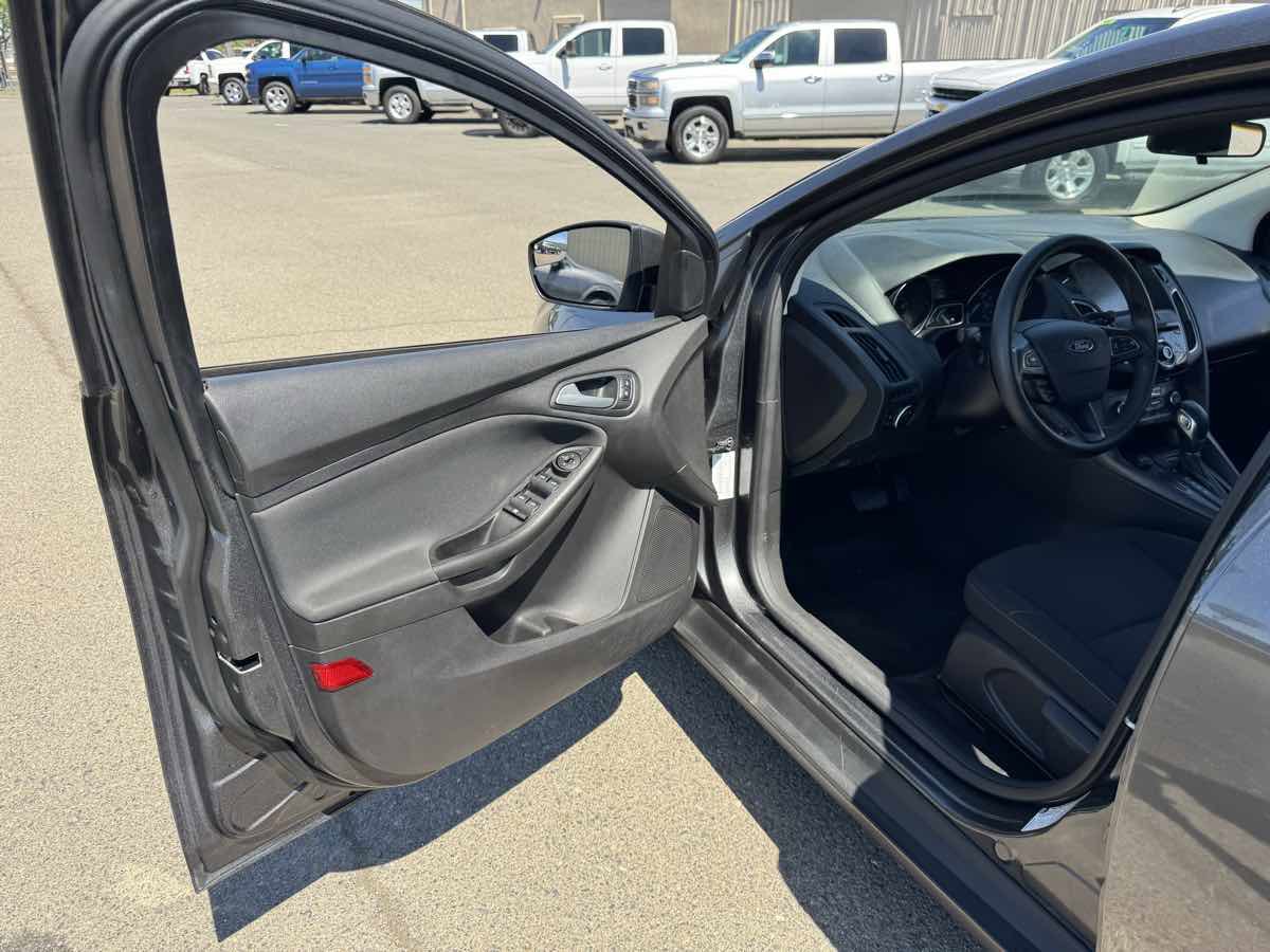 Used 2018 Ford Focus SEL image 23
