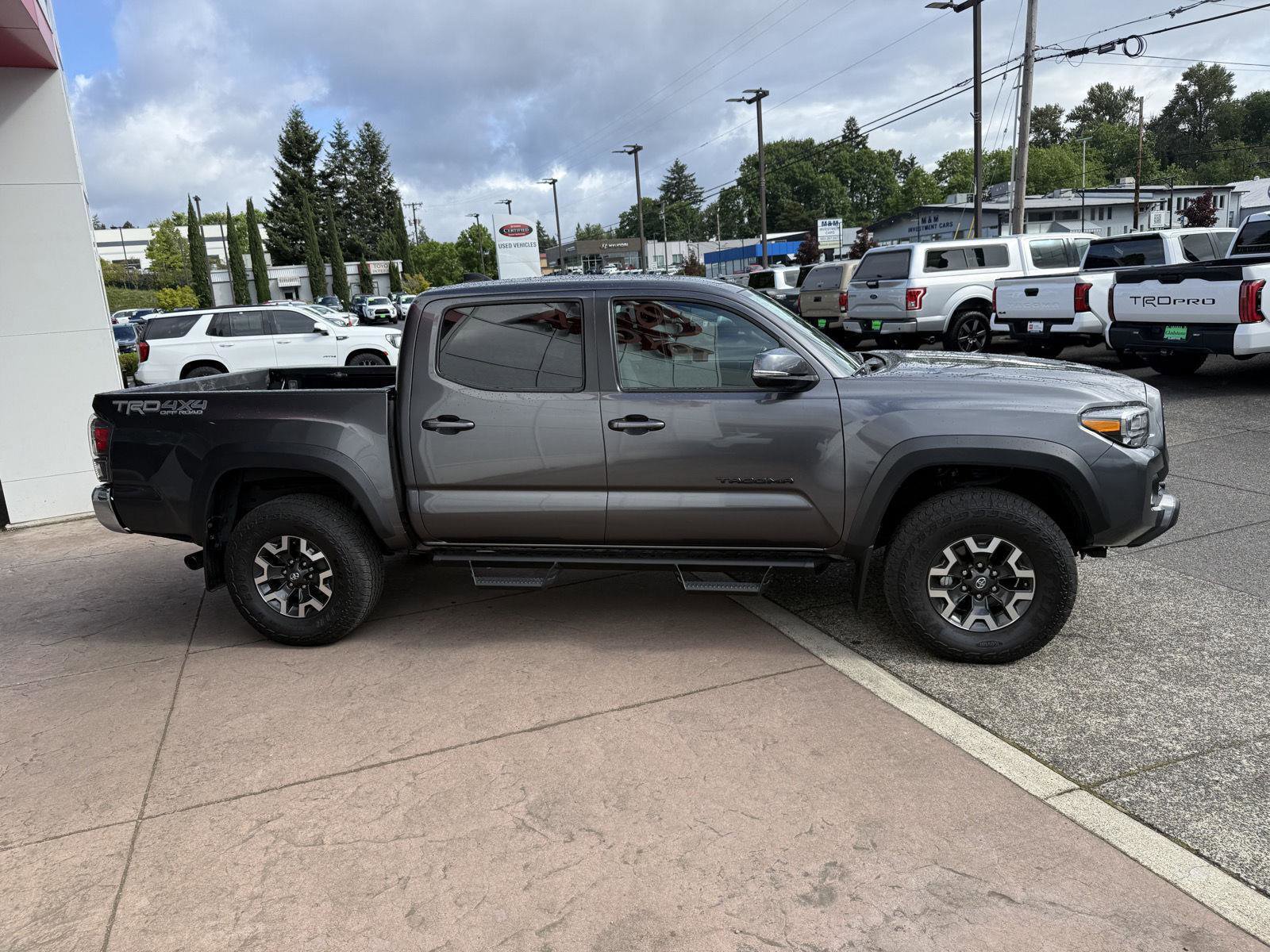 Used 2023 Toyota Tacoma TRD Off-Road w/ Black Out Package (TMS) AWD/4WD image 7