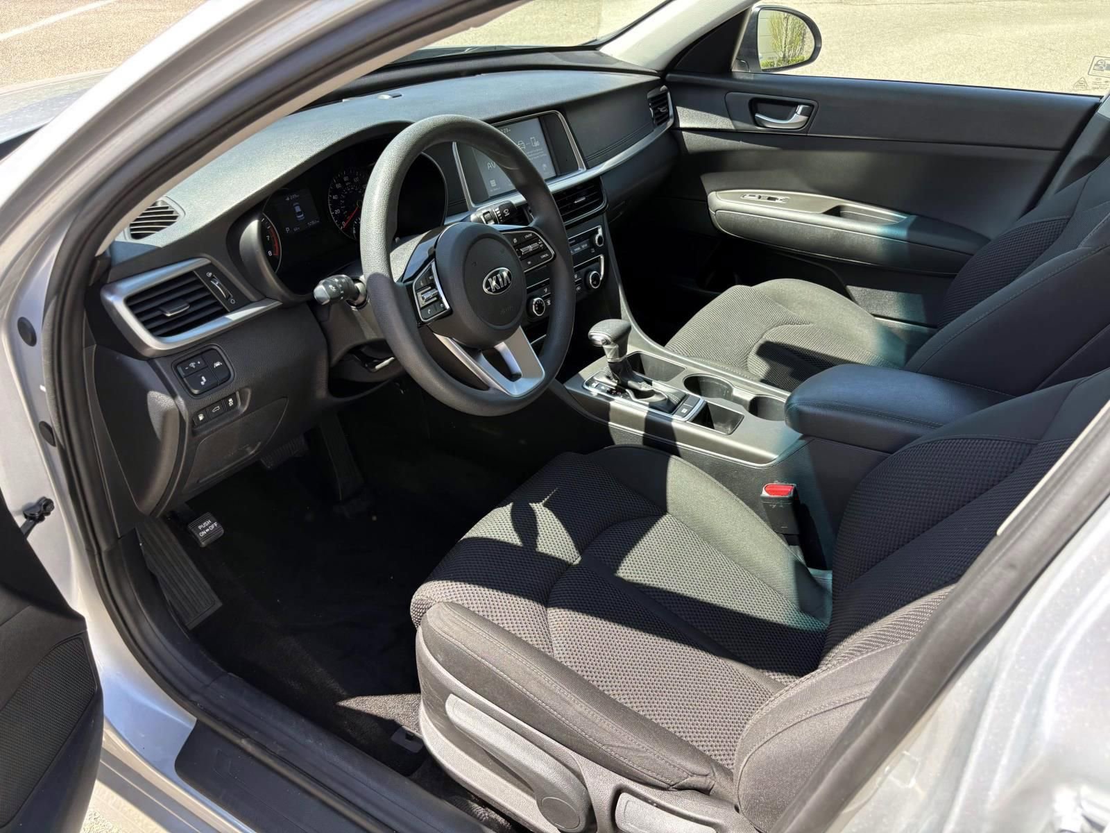 Used 2020 Kia Optima LX FWD image 24