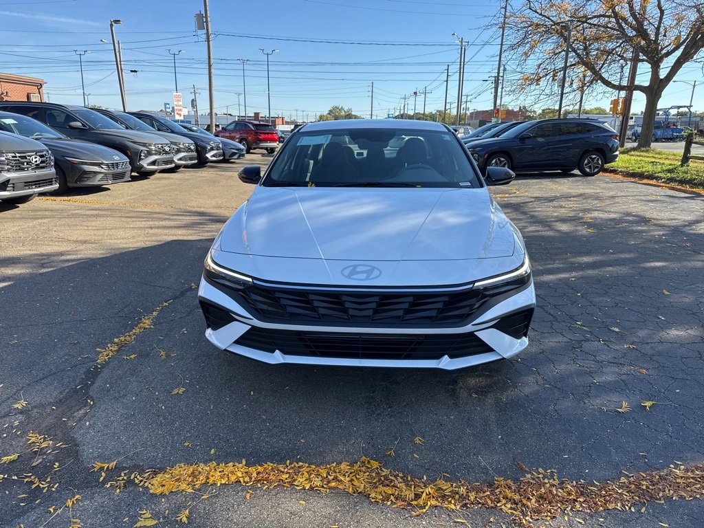 New 2025 Hyundai Elantra Sport image 2