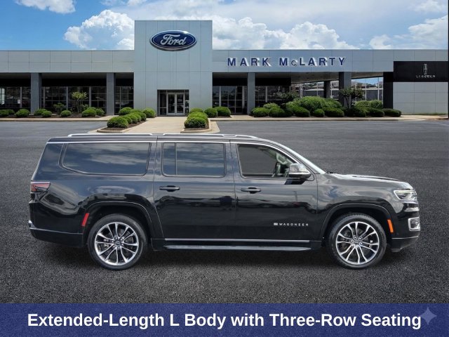 Used 2023 Jeep Wagoneer L Series II w/ Premium Group I AWD/4WD image 7