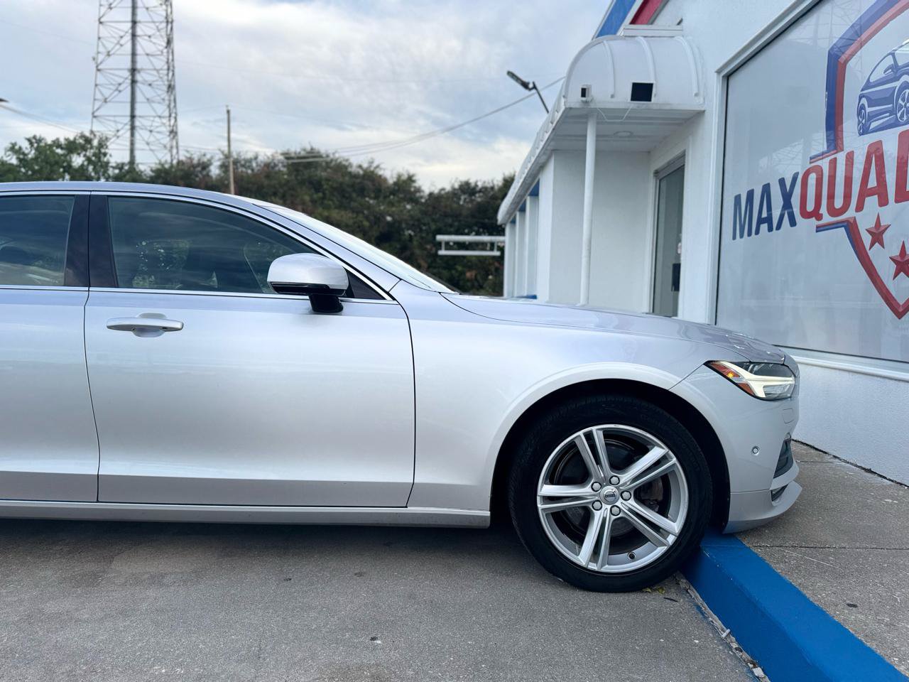 Used 2018 Volvo S90 T5 Momentum w/ Convenience Package AWD/4WD image 28