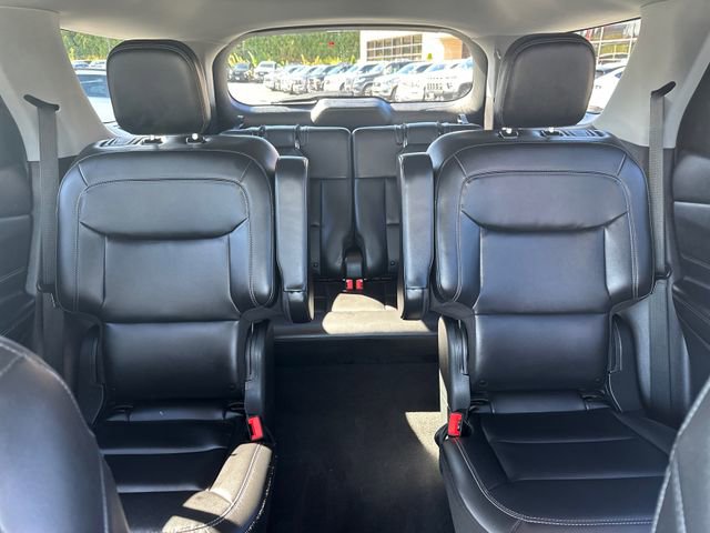 Certified 2022 Ford Explorer XLT w/ Equipment Group 202A image 18