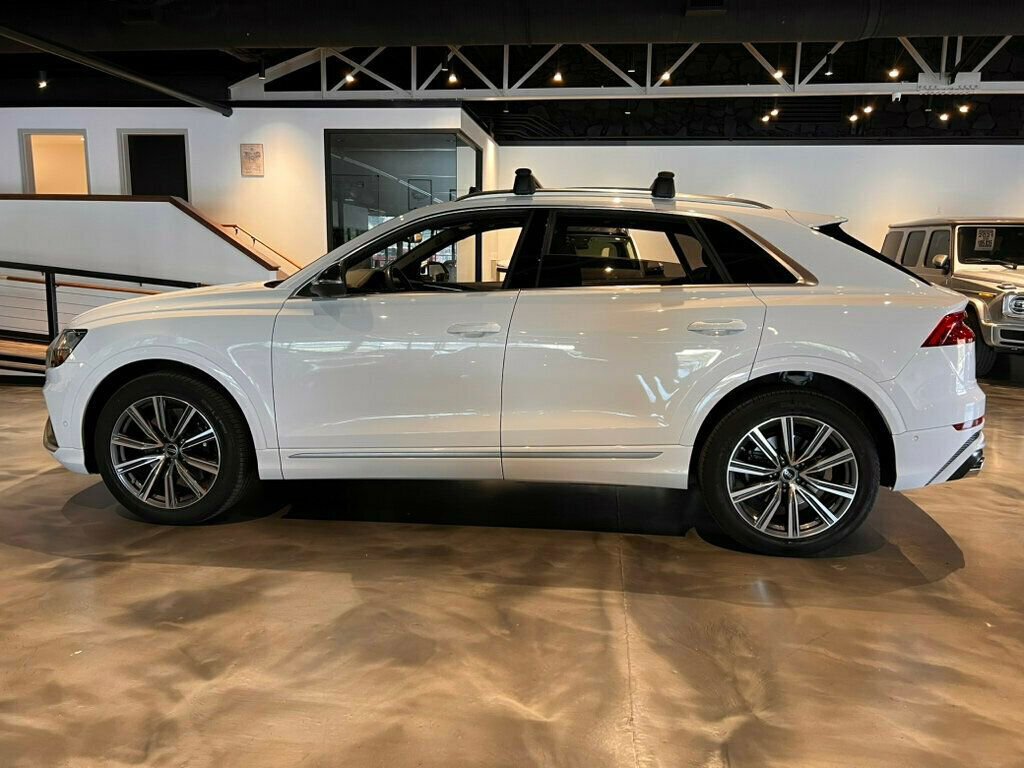 Used 2023 Audi SQ8 Premium Plus w/ Executive Package image 2