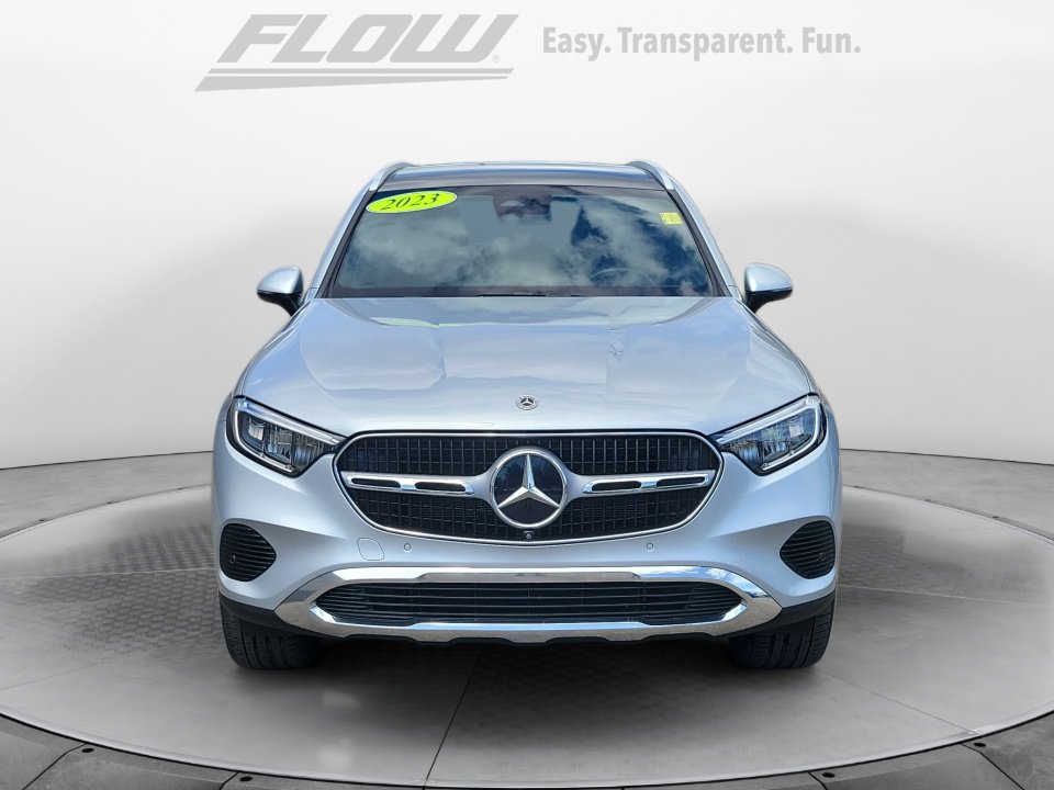 Used 2023 Mercedes-Benz GLC 300 4MATIC image 2