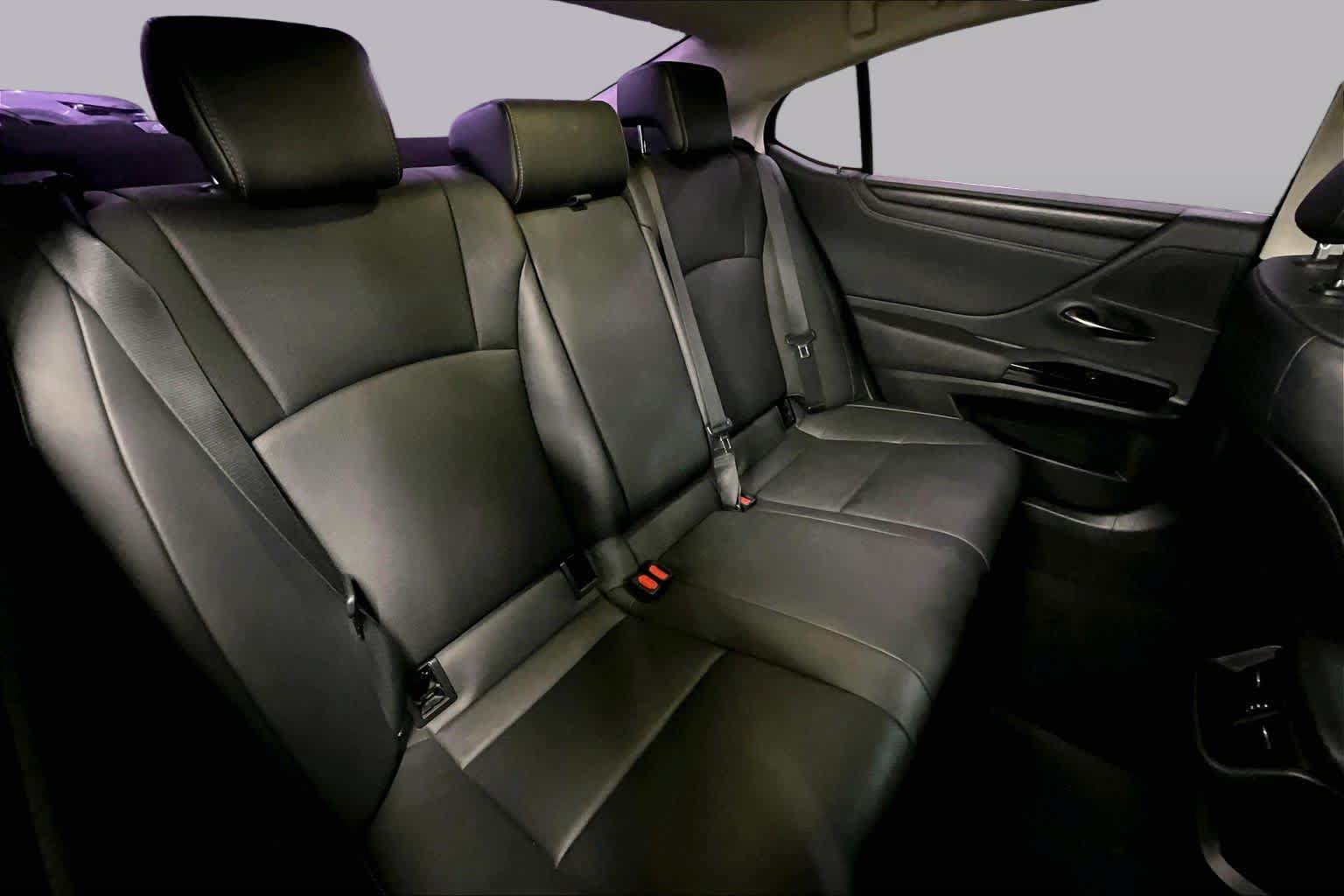 Used 2024 Lexus ES 300h w/ Premium Package FWD image 20