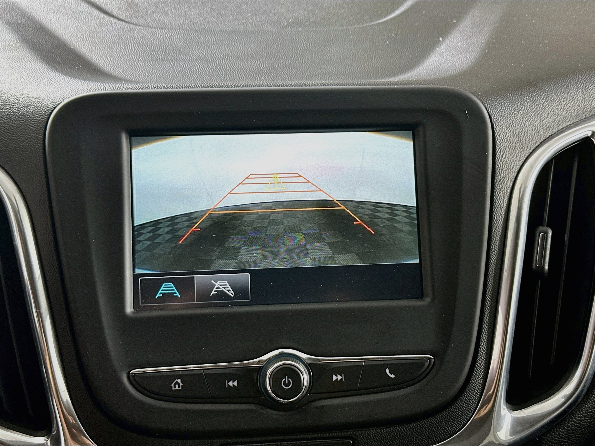 Used 2018 Chevrolet Equinox LT FWD image 23