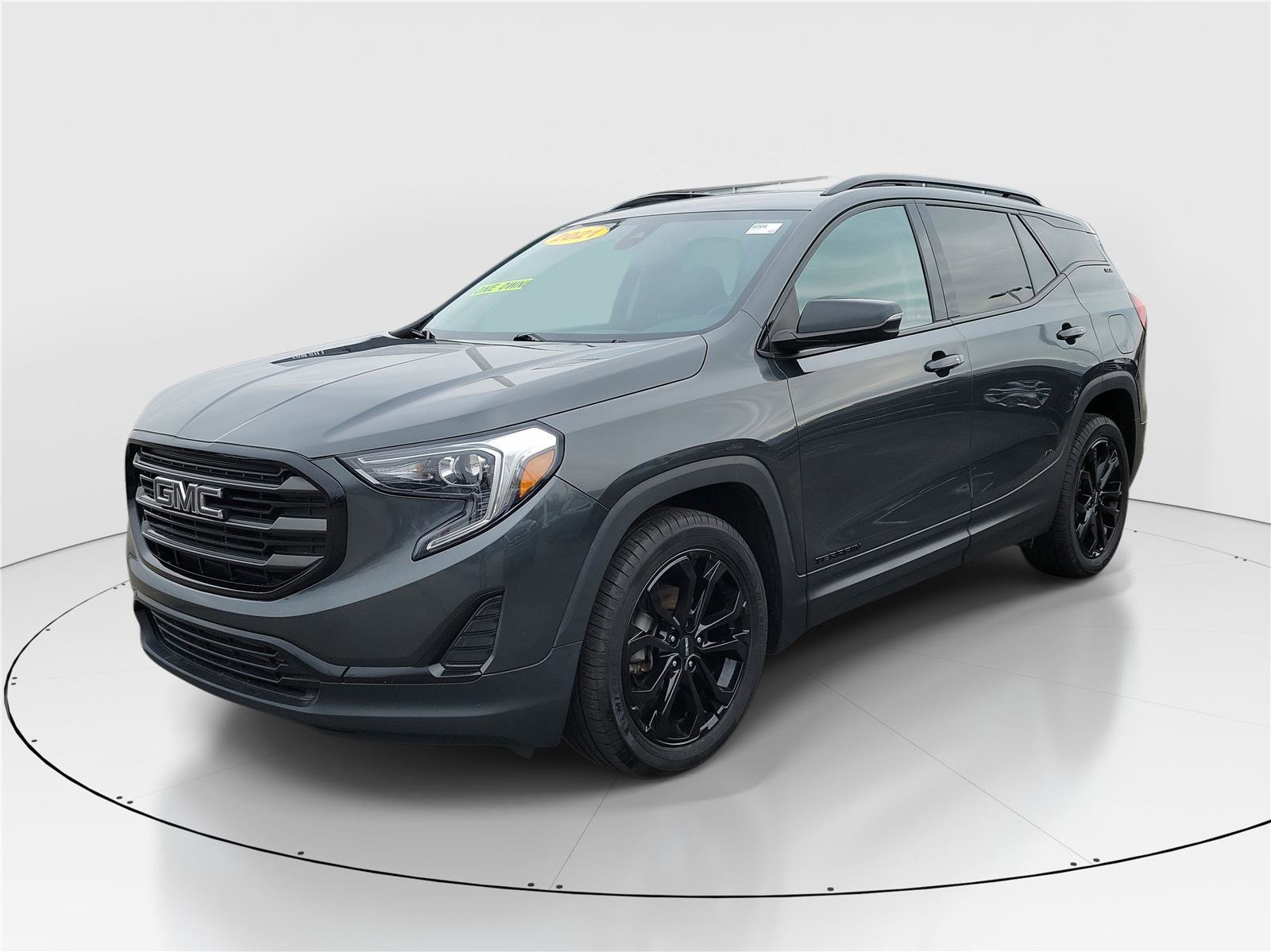 Used 2021 GMC Terrain SLE w/ Driver Convenience Package image 2
