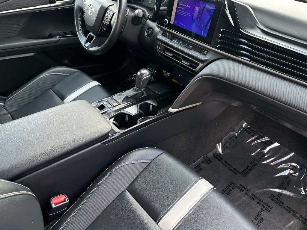 Used 2025 Toyota Camry SE FWD image 14