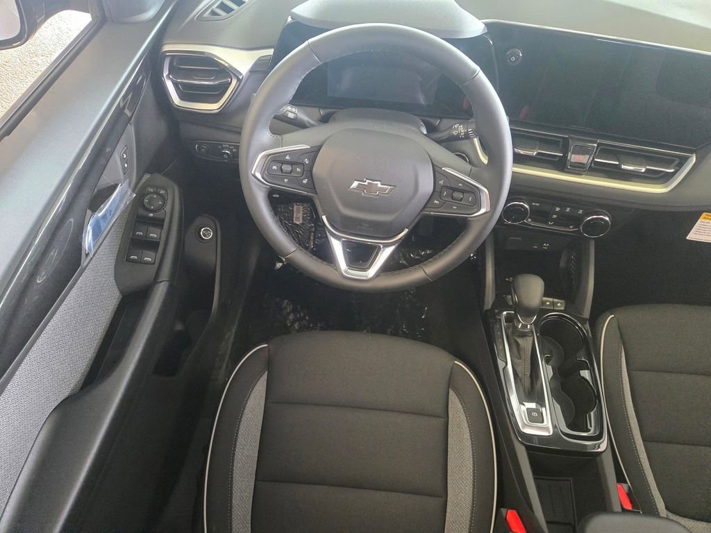 New 2026 Chevrolet TrailBlazer LT w/ Convenience Package FWD image 9