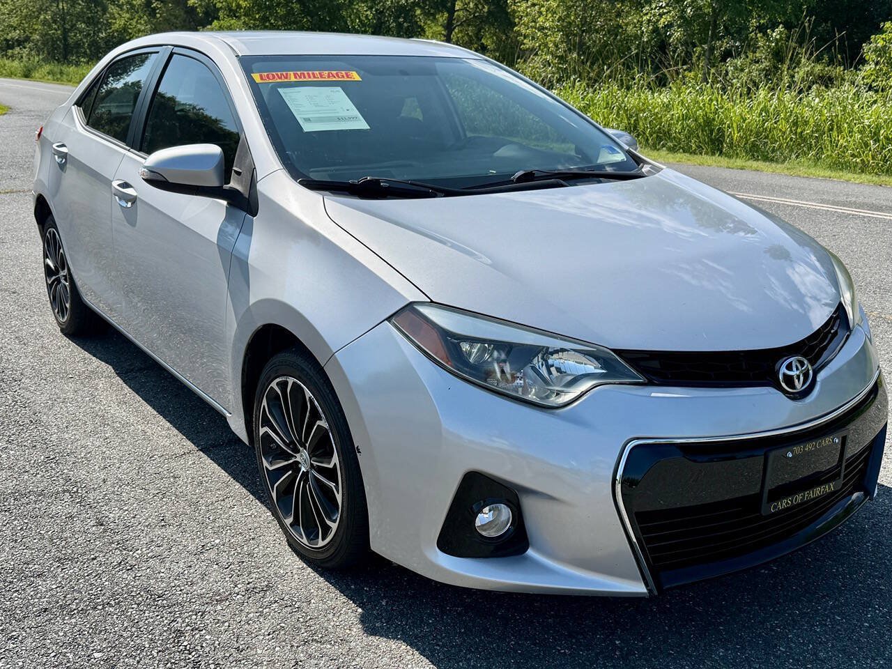 Used 2015 Toyota Corolla S FWD image 2