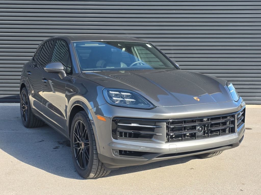 Certified 2025 Porsche Cayenne image 9