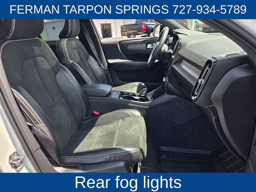 Used 2020 Volvo XC40 T4 R-Design w/ Protection Package Premier image 20