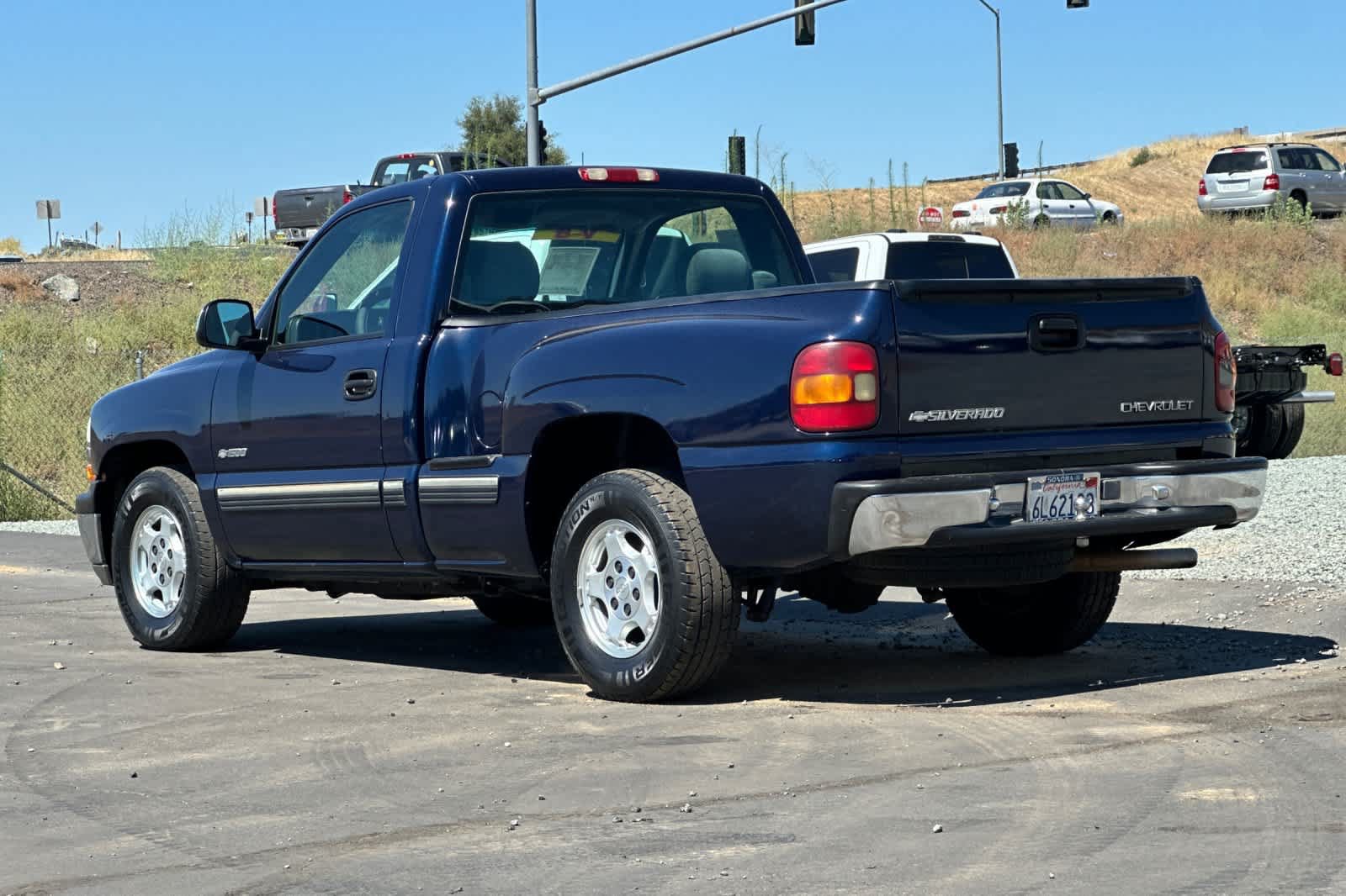 Used 2001 Chevrolet Silverado 1500 LS w/ Firm Ride Suspension Pkg RWD image 6