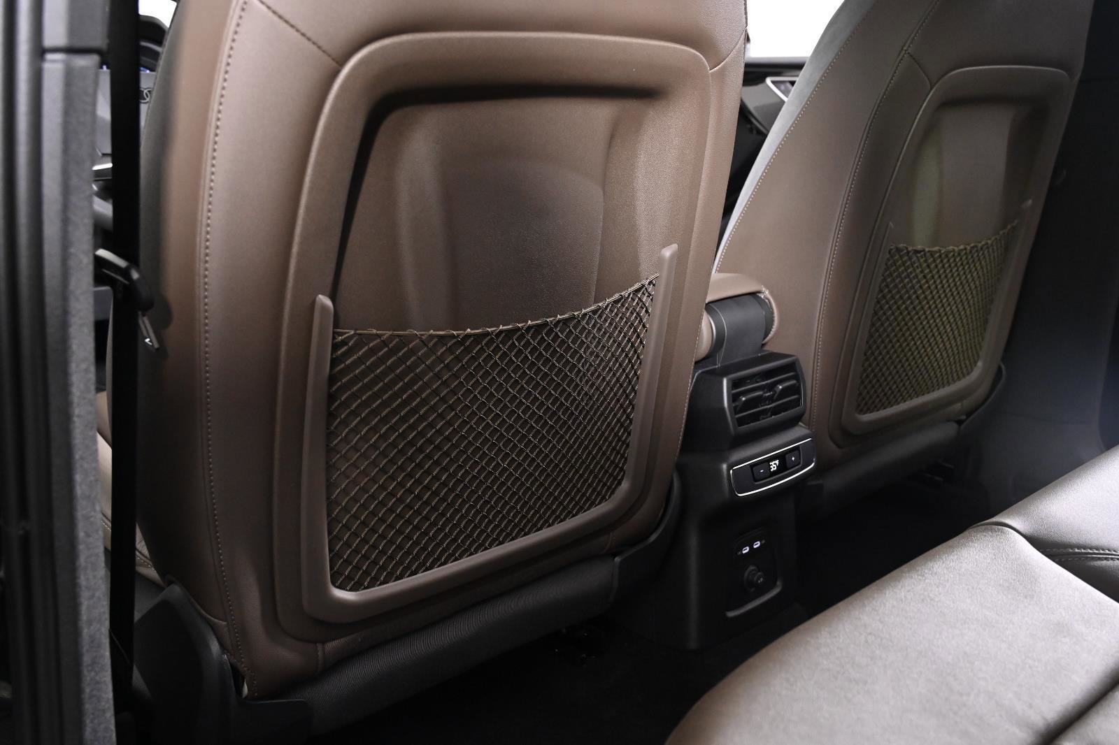 Used 2025 Audi Q4 e-tron Premium Plus w/ Premium Plus image 28