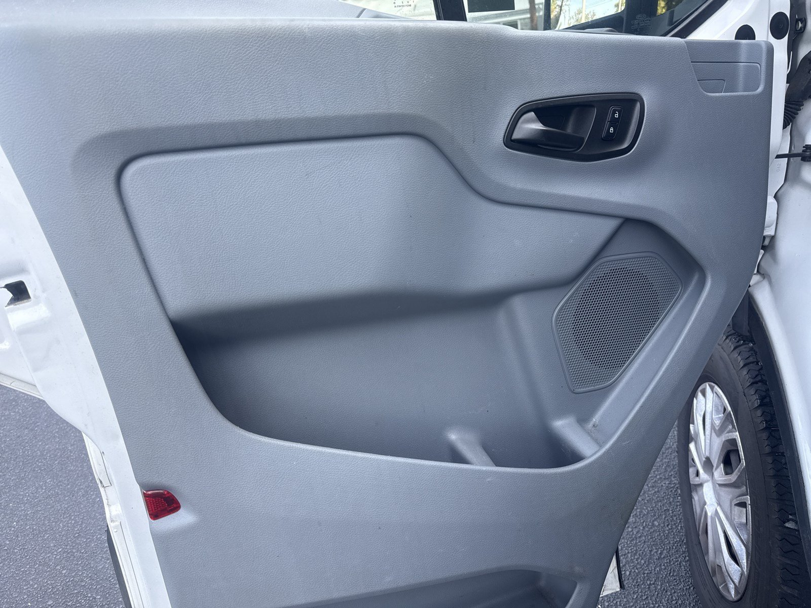 Used 2015 Ford Transit 250 148 Medium Roof w/ Interior Upgrade Package RWD image 14