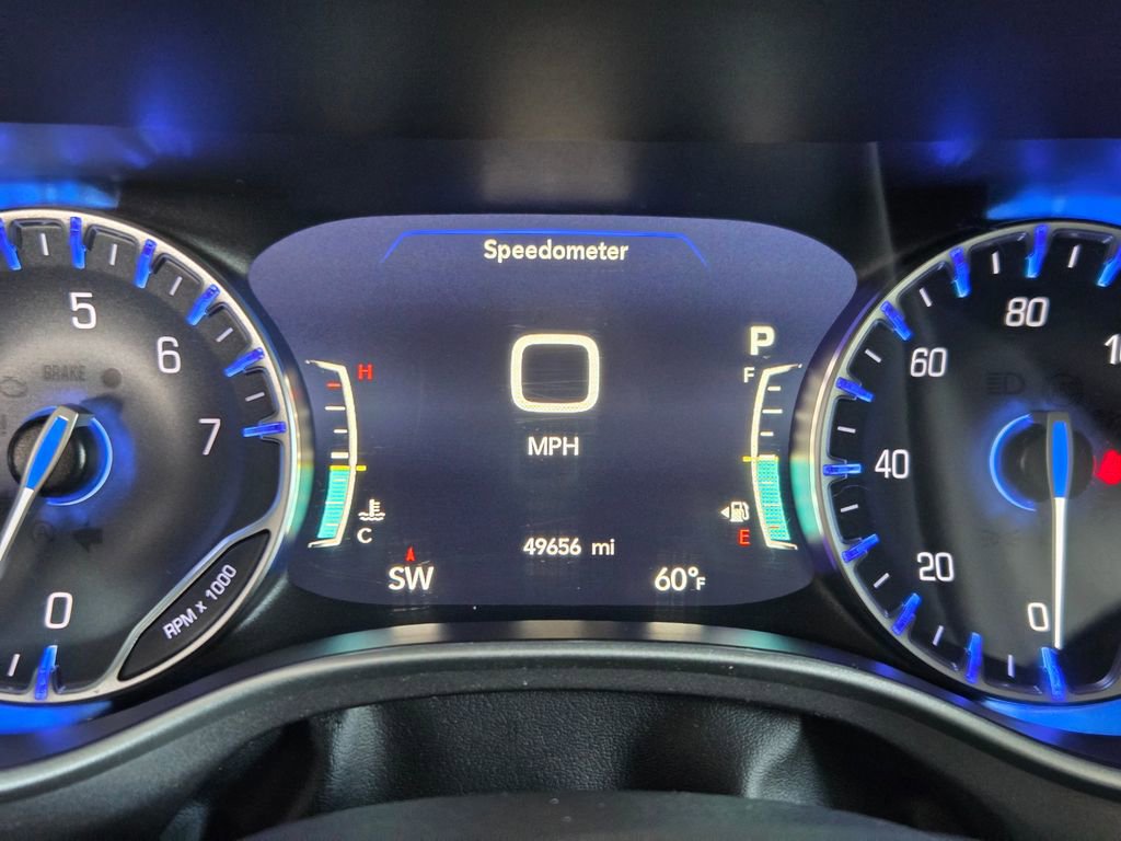 Used 2024 Chrysler Pacifica Touring-L FWD image 28