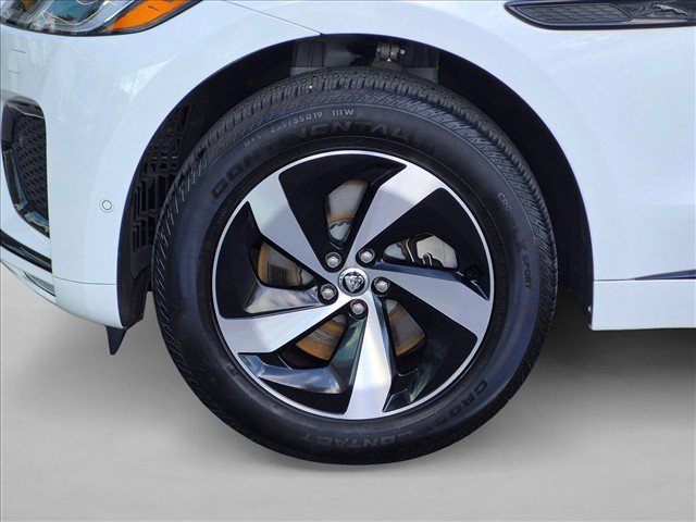 Certified 2026 Jaguar F-PACE R-Dynamic S AWD/4WD image 24