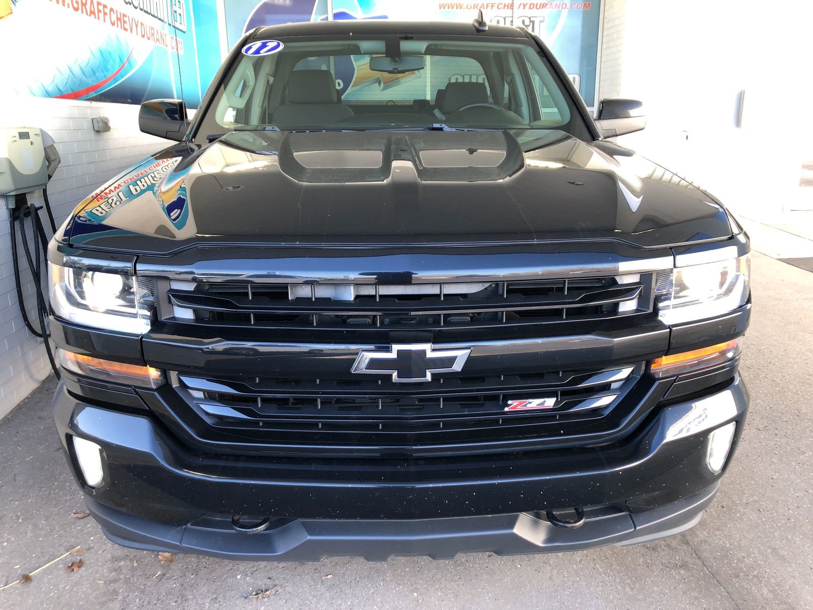 Used 2017 Chevrolet Silverado 1500 LT w/ Midnight Edition image 2
