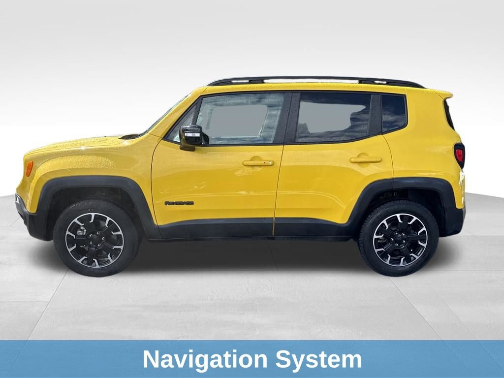 Used 2023 Jeep Renegade Latitude image 3