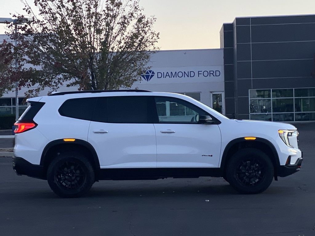 New 2026 GMC Acadia AT4 w/ Luxury Package image 12