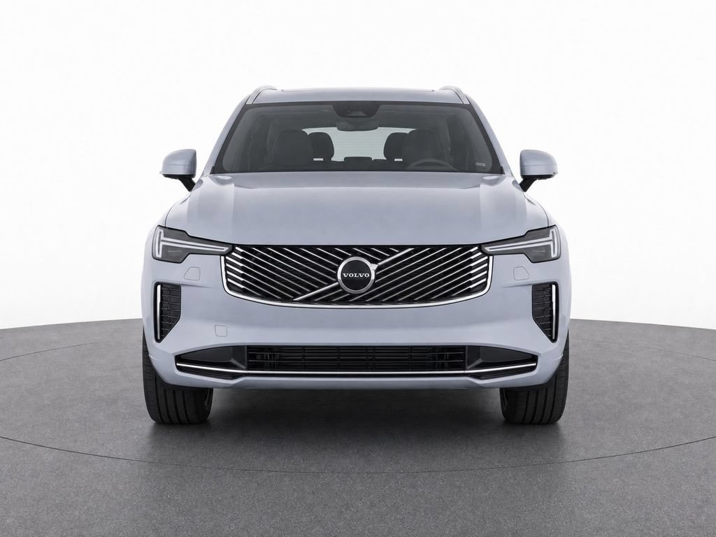 Certified 2026 Volvo XC90 B5 Core AWD/4WD image 2