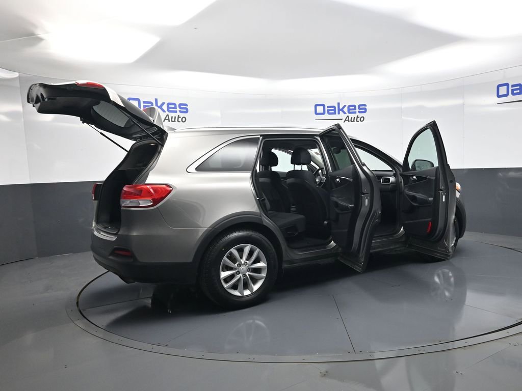 Used 2018 Kia Sorento LX w/ LX V6 Convenience Package image 54