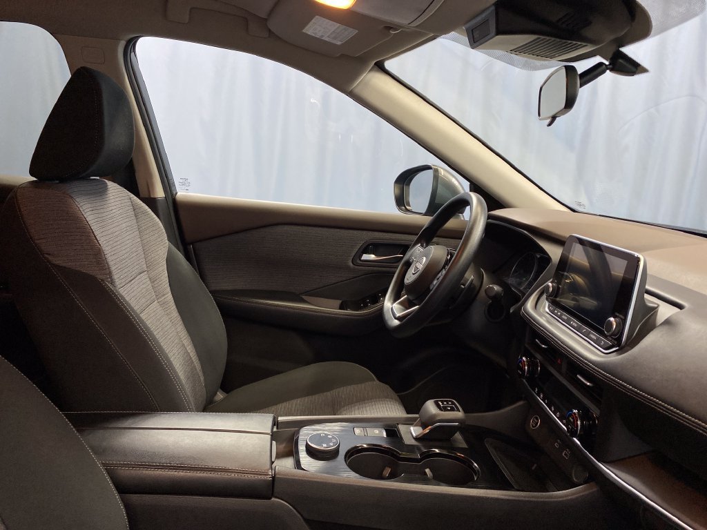 Used 2023 Nissan Rogue SV AWD/4WD image 40