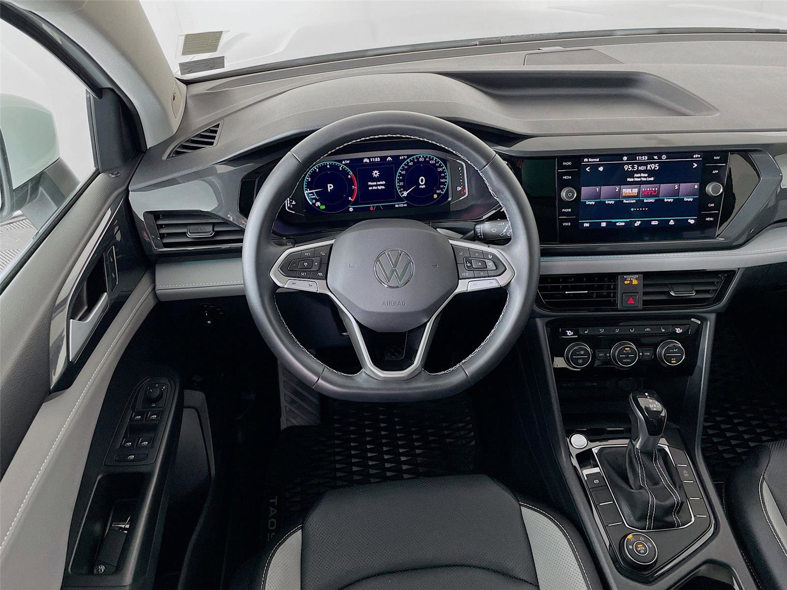 Used 2022 Volkswagen Taos SEL AWD/4WD image 27