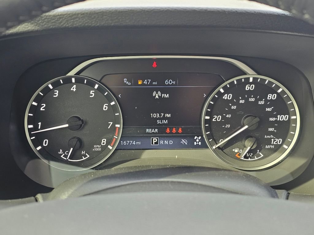 Certified 2024 Nissan Frontier SV w/ Hardbody Edition AWD/4WD image 12