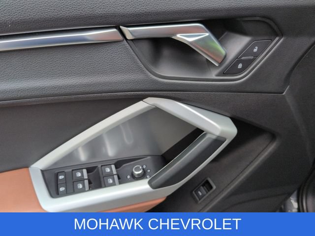Used 2020 Audi Q3 2.0T Premium w/ Convenience Package AWD/4WD image 23