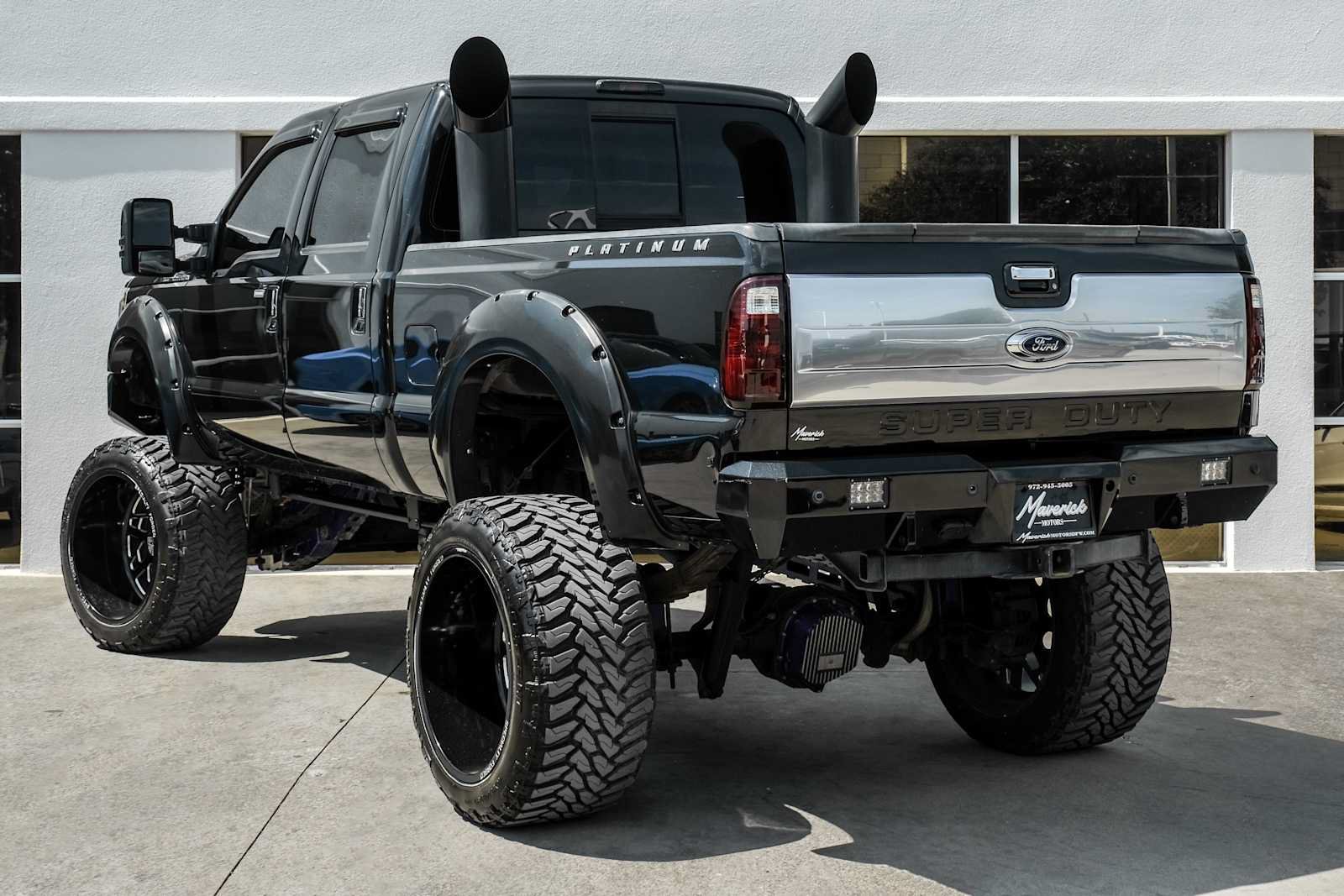 Used 2014 Ford F250 Platinum w/ FX4 Off-Road Package AWD/4WD image 10