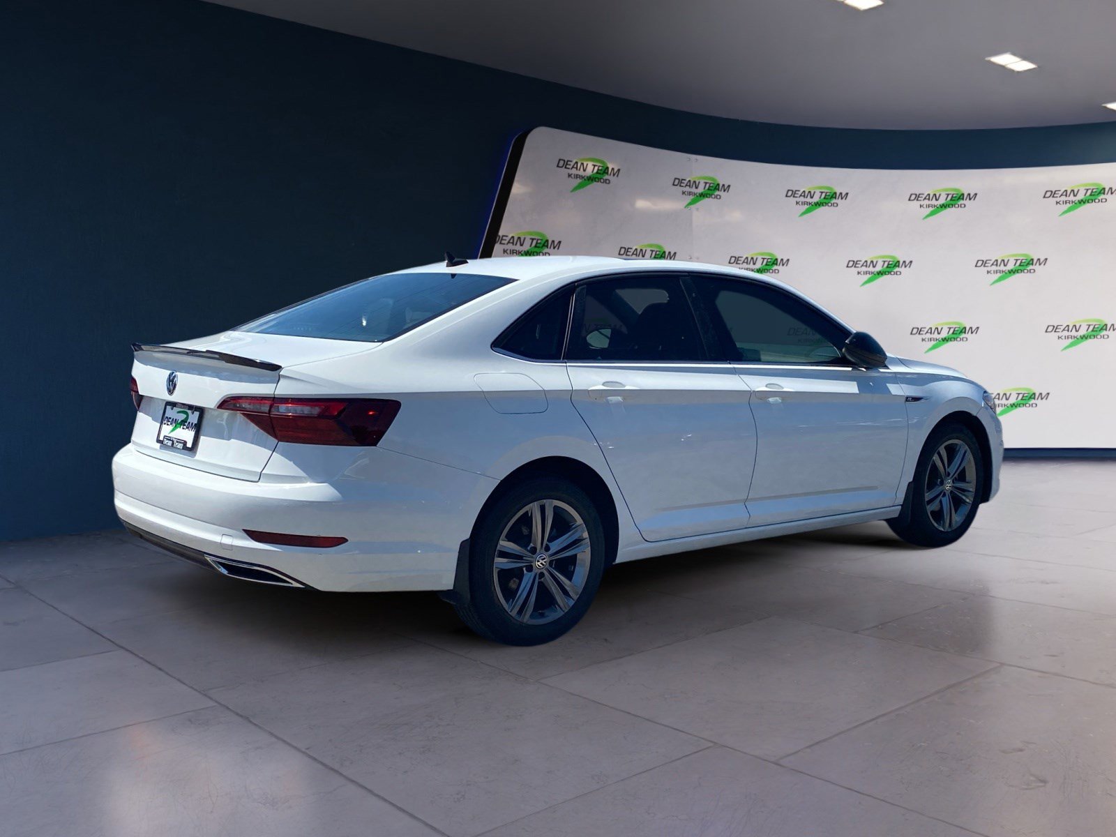 Used 2020 Volkswagen Jetta R-Line w/ R-Line Cold Weather Package FWD image 3