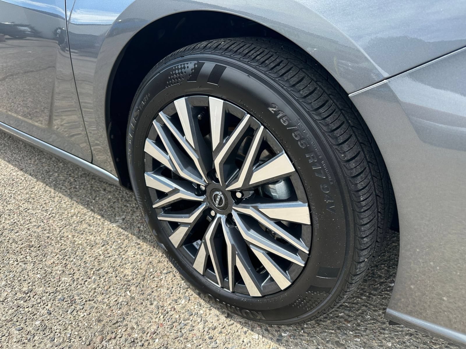 Used 2026 Nissan Altima 2.5 SV FWD image 26