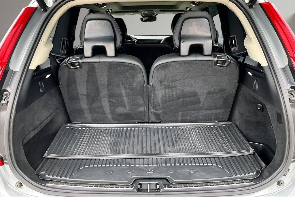 Used 2024 Volvo XC90 B5 Plus AWD/4WD image 7