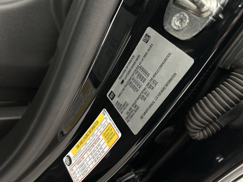 Used 2023 GMC Yukon SLT w/ SLT Premium Package image 37